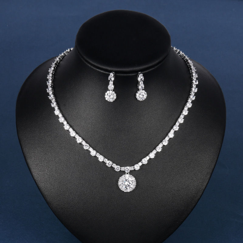 Round Pendant Formal Set